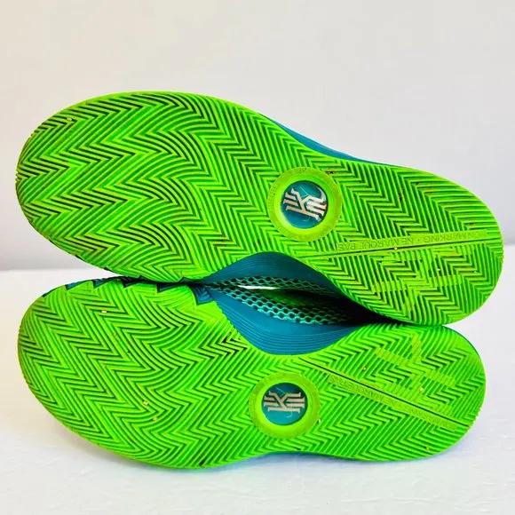 EUC NIKE KYRIE IRVING 1 FLY TRAP GREEN SNEAKERS SHOES 717219-313 6.5Y