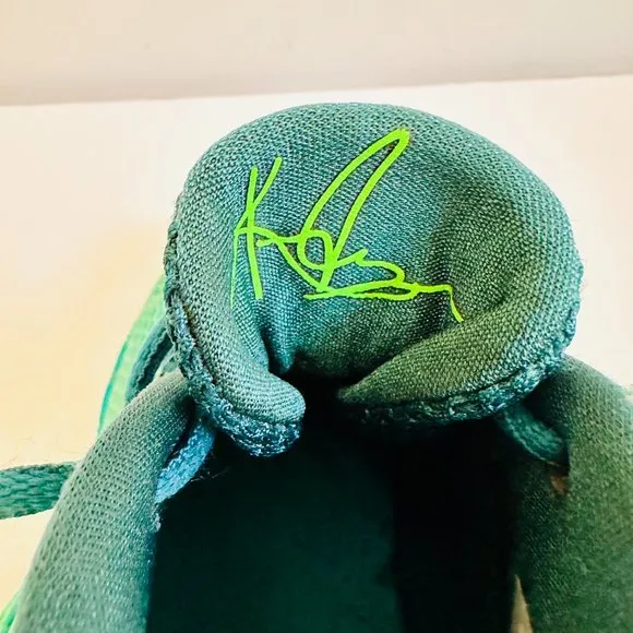 EUC NIKE KYRIE IRVING 1 FLY TRAP GREEN SNEAKERS SHOES 717219-313 6.5Y