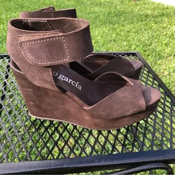 EUC Pedro Garcia Suede Platform Wedge 4” heel Sandals Shoes - 39/9