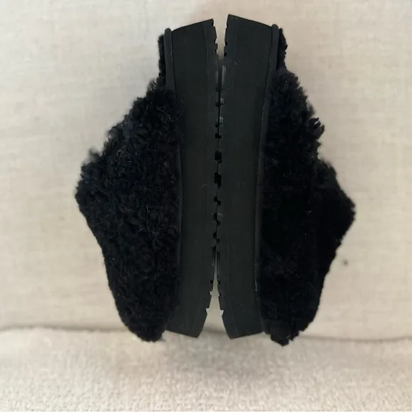 EUC UGG Maxi Curly Platform Slide / Slipper Womens US Size 9