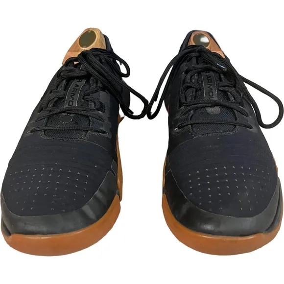 EUC Under Armour Mens Size US 8 Black Gum Bottom Tri Base Reign Trainer Shoes