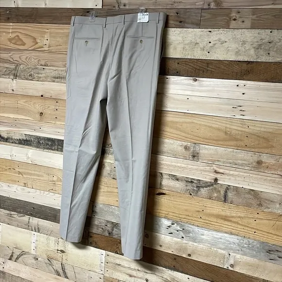 Express size 40x34 light tan color classic stretch dress pants