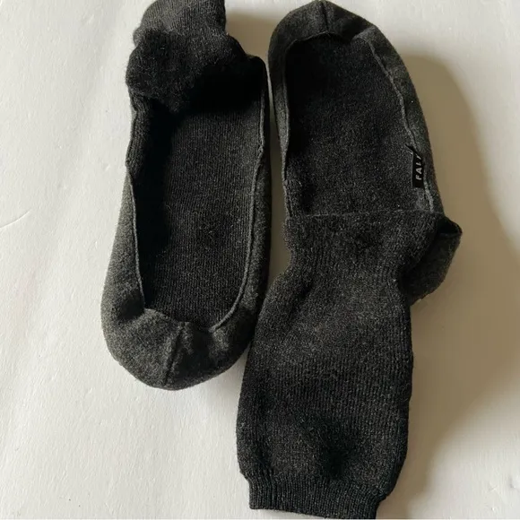 FALKE MENS COSYSHOE WOOL LOUNGE SOCKS SLIPPERS ANTHRACITE 43-44 9.5-10.5 NWOT