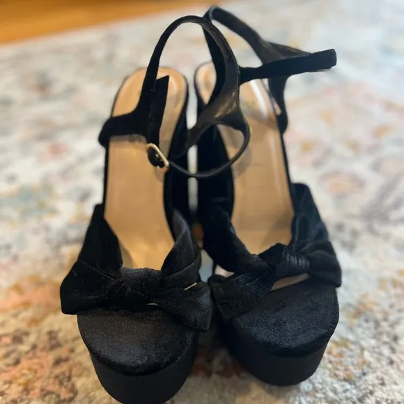 Falura Black Velvet Knotted Platform High Heel Sandals