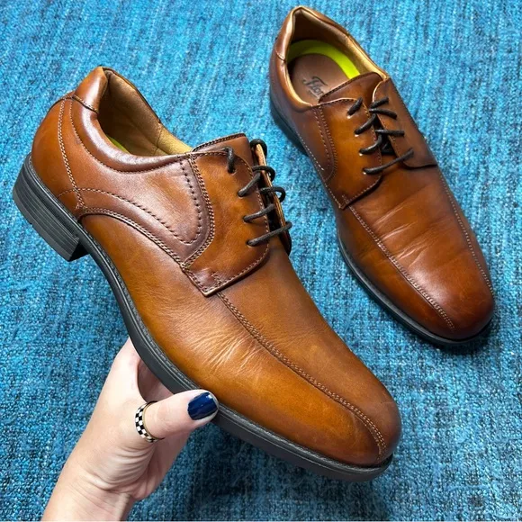 Florsheim Midtown Bike Toe Oxford Dress Shoes in Cognac Smooth Leather