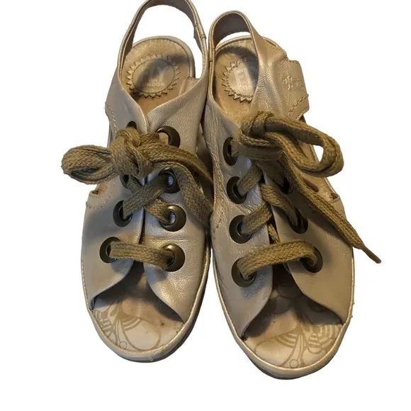 Fly London Yuta Lace Up Gold Shimmer Leather Peep Toe Platform Sandals. Size 6.5
