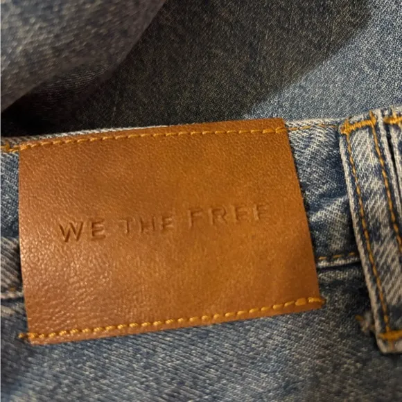 Free People/We the Free Slouchy Denim Montana Jean Shorts in Haven Size 33. NWT