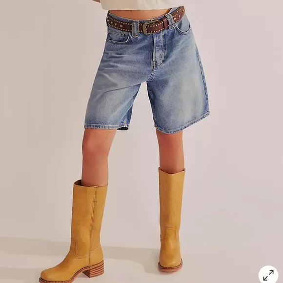 Free People/We the Free Slouchy Denim Montana Jean Shorts in Haven Size 33. NWT