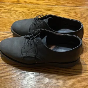 Frye and Company brand men’s suede leather Oxford shoes. Lace up style. …