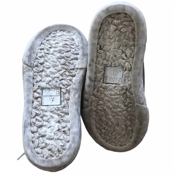 Frye Chambers Low Sneaker in Taupe