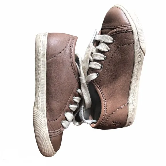 Frye Chambers Low Sneaker in Taupe