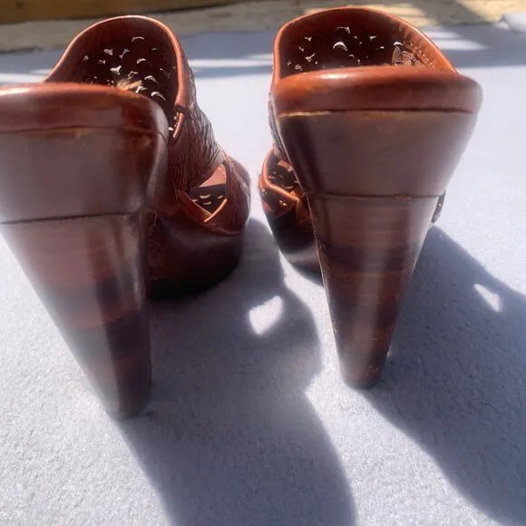 Frye Shoes 7 Sage Laser Cut Slide Leather Platform Stacked Heel Sandal Wood