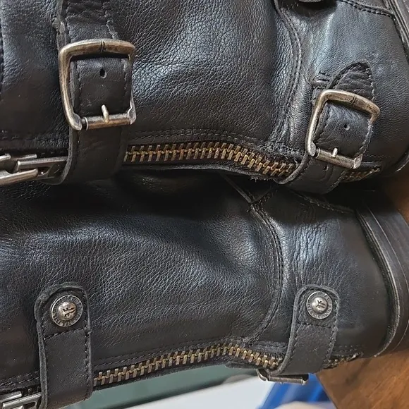 Frye Veronica Back Zip Boot Size 5.5 Fantastic Condition Black