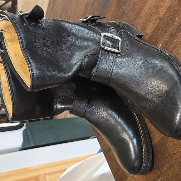Frye Veronica Back Zip Boot Size 5.5 Fantastic Condition Black