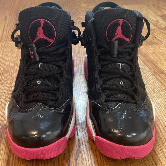 Girl’s Jordan Brand Black/Pink 6 Rings Sneakers/Shoes. Size 5.5Y.
