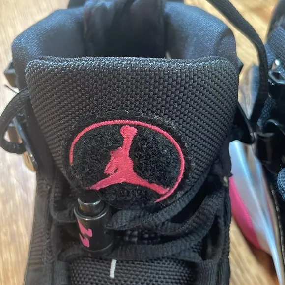 Girl’s Jordan Brand Black/Pink 6 Rings Sneakers/Shoes. Size 5.5Y.