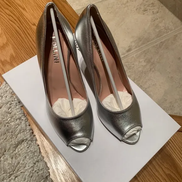 Gorgeous Pollini shoes