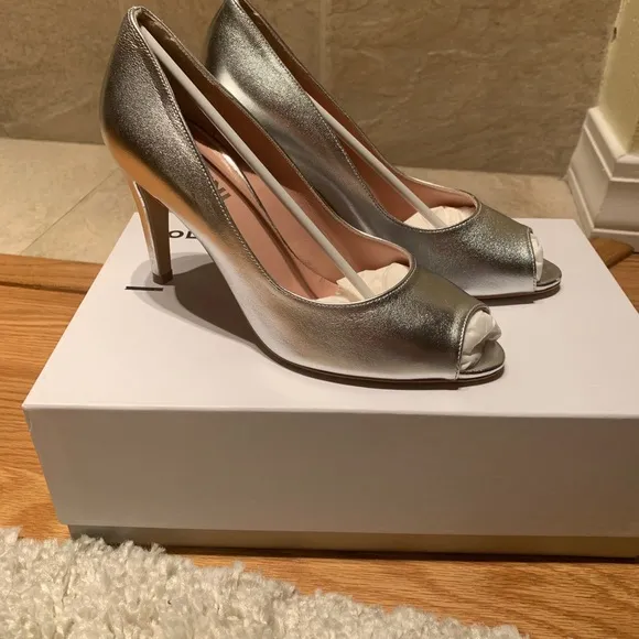 Gorgeous Pollini shoes