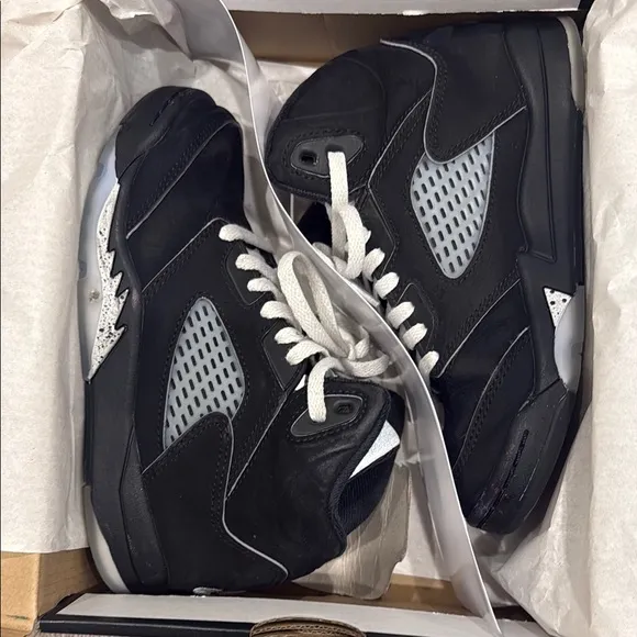 GUC Little Kids Jordan 5V Black Metallic Size 13.5C