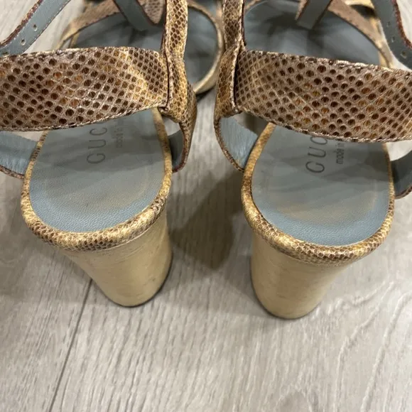 Gucci Women's Brown and Tan Sandals