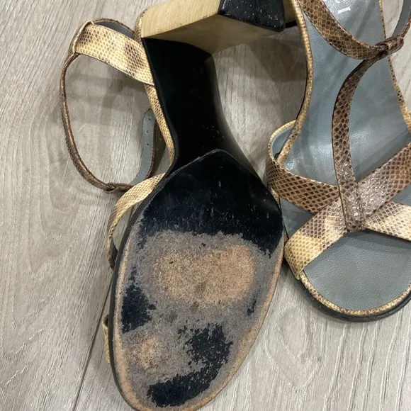 Gucci Women's Brown and Tan Sandals