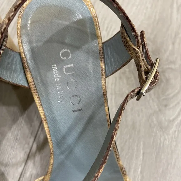 Gucci Women's Brown and Tan Sandals