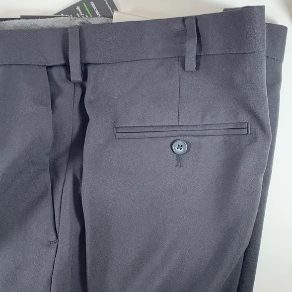 HAGGAR Premium Comfort Dress Pant Classic Fit, Flat Front, Wrinkle Free