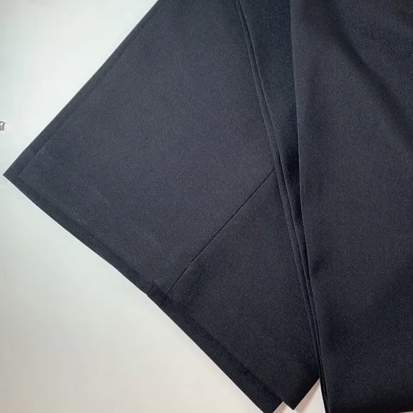 HAGGAR Premium Comfort Dress Pant Classic Fit, Flat Front, Wrinkle Free