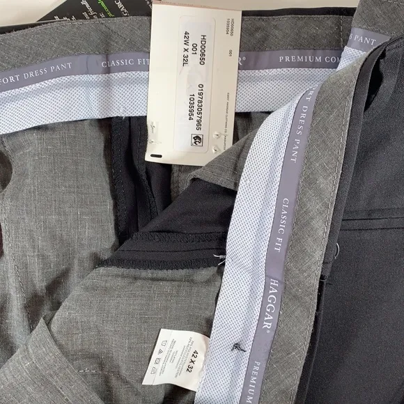 HAGGAR Premium Comfort Dress Pant Classic Fit, Flat Front, Wrinkle Free