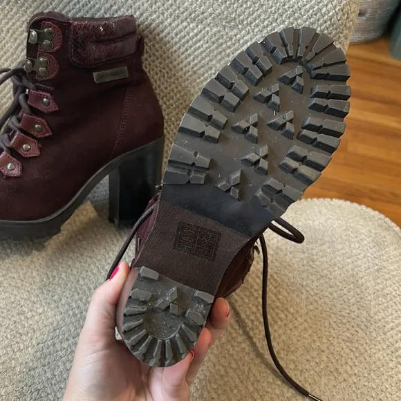 🆕🏍️Harley-Davidson Suede Burgundy Lace-Up Ankle Booties