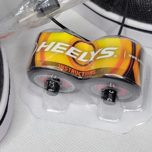 Heelys Uptown Disco Glitter Sneakers