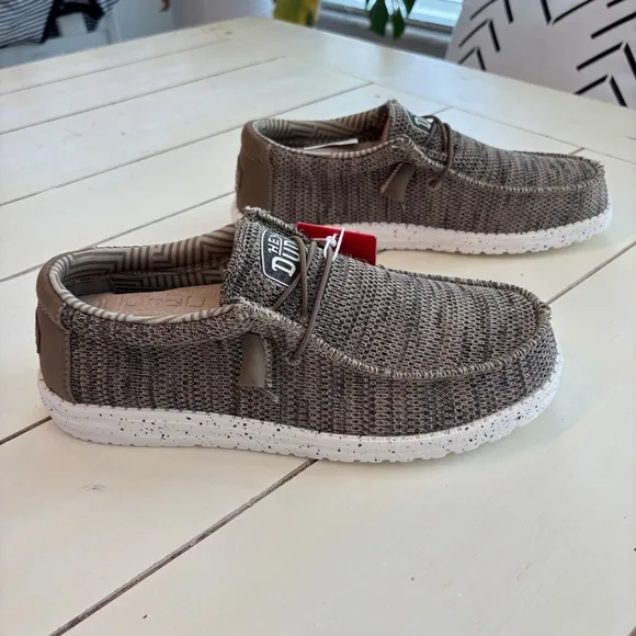 Hey Dude Wally Sox Casual Shoes Brown Women’s 10 Men’s 8