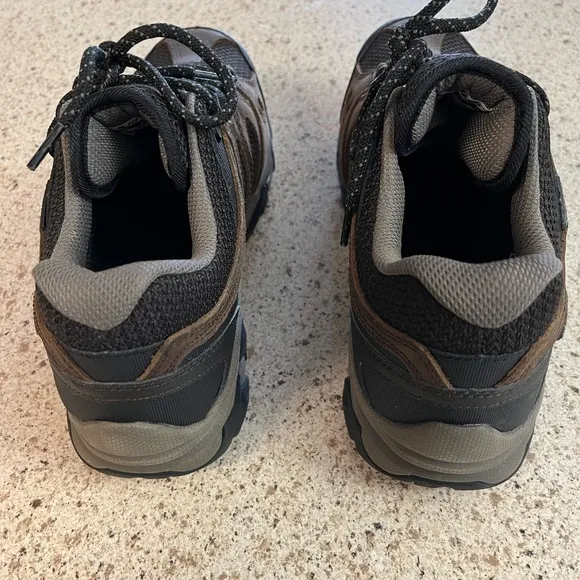 HI-TEC Ravus Vent Lux Low Waterproofs Size 8M
