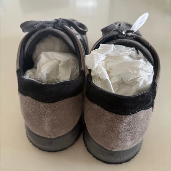 Hogan shoes. Sneakers size 8.  Brand new