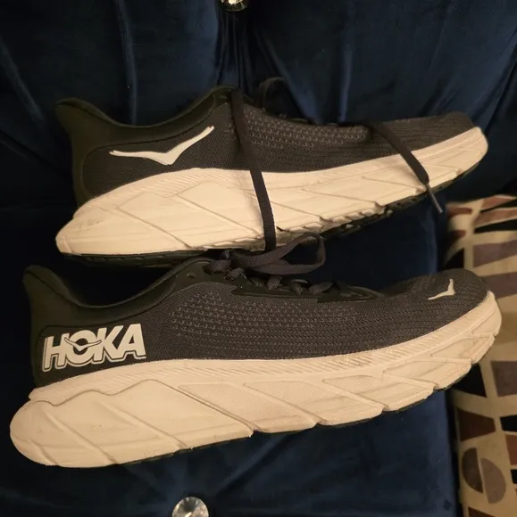 Hoka Arahi 7 Running Shoes Size 9B