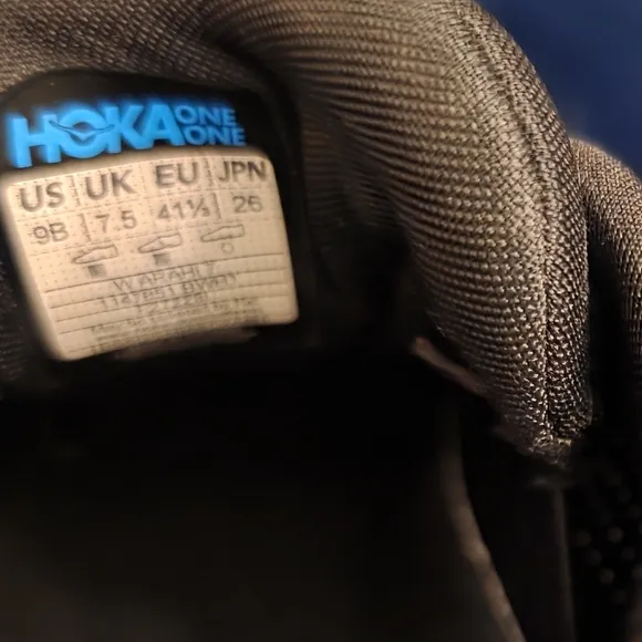 Hoka Arahi 7 Running Shoes Size 9B