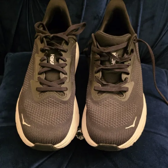 Hoka Arahi 7 Running Shoes Size 9B