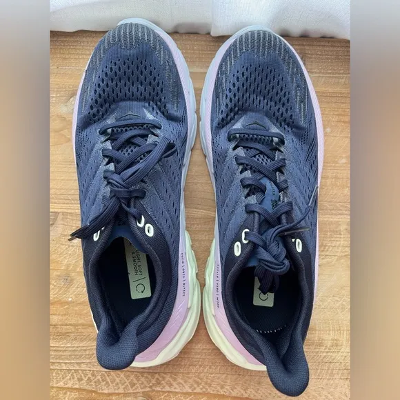 Hoka One One Clifton Edge Outer Space Orchid Hush Women’s Size 8.5