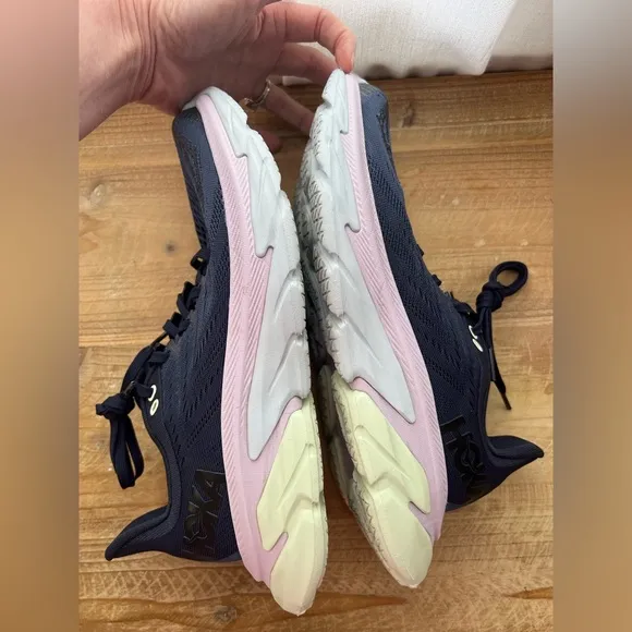 Hoka One One Clifton Edge Outer Space Orchid Hush Women’s Size 8.5