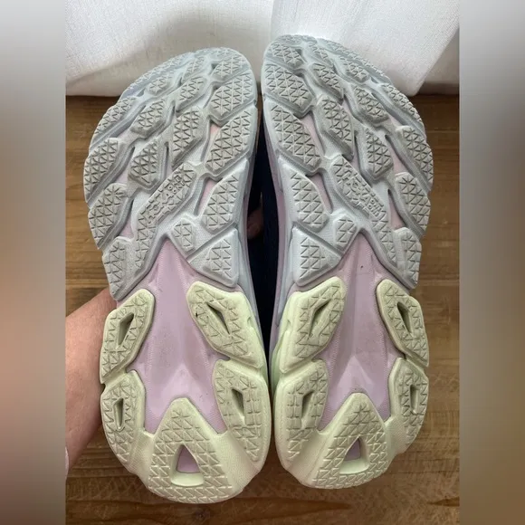 Hoka One One Clifton Edge Outer Space Orchid Hush Women’s Size 8.5