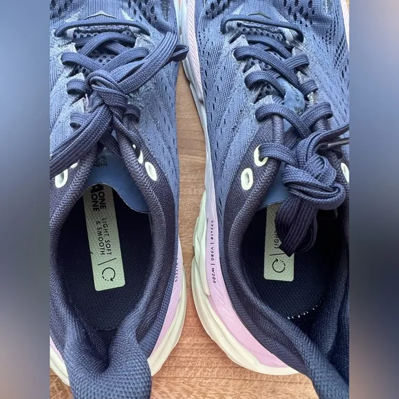 Hoka One One Clifton Edge Outer Space Orchid Hush Women’s Size 8.5