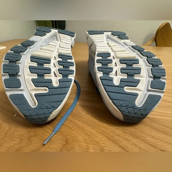 HOKA One One Gaviota 4 Women’s Running Shoes | Size 8.5 | Blue Fog Coral