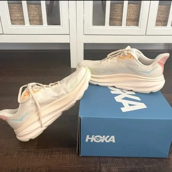 HOKA Women's Clifton 9 Running Shoes in Vanilla/Astral Color- Women' Shoes NWT