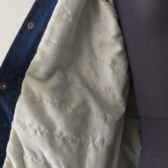 🎉HP 3x🎉 Classic Levi’s Trucker Jacket With Plush Fur Collar