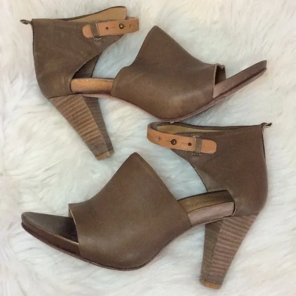 Humanoid Taupe Leather Heeled Sandals Sz-38/7.5