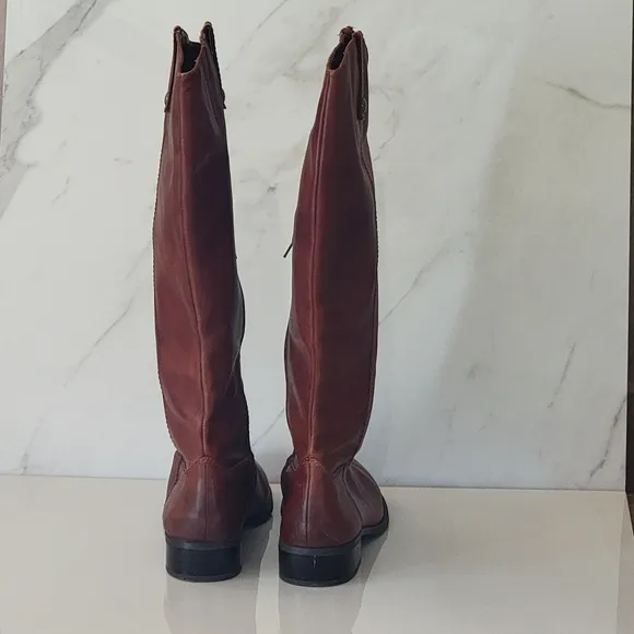 I.N.C. International Concepts Women's Brown Leather boots Size 9