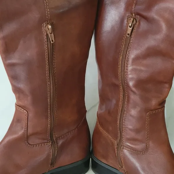 I.N.C. International Concepts Women's Brown Leather boots Size 9