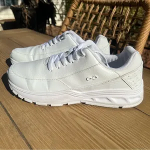 Infinity Womens Flow Athletic Shoes White Textured Low Top Lace Up Size 10 Nurse