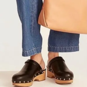 J. Crew Convertible leather clogs