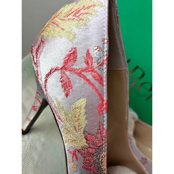J. Renee Gorgeous Floral Multicolor Pastel Brocade Pumps Shoes 10.5 Wide